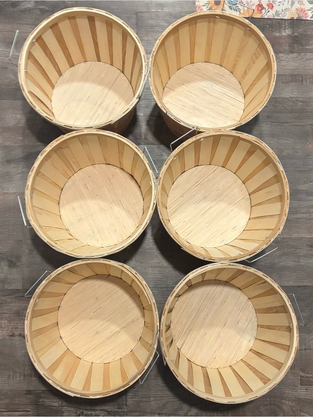 Retail Resource 1/2 Bushel Wood Basket w/ Side Handles, Set of 6